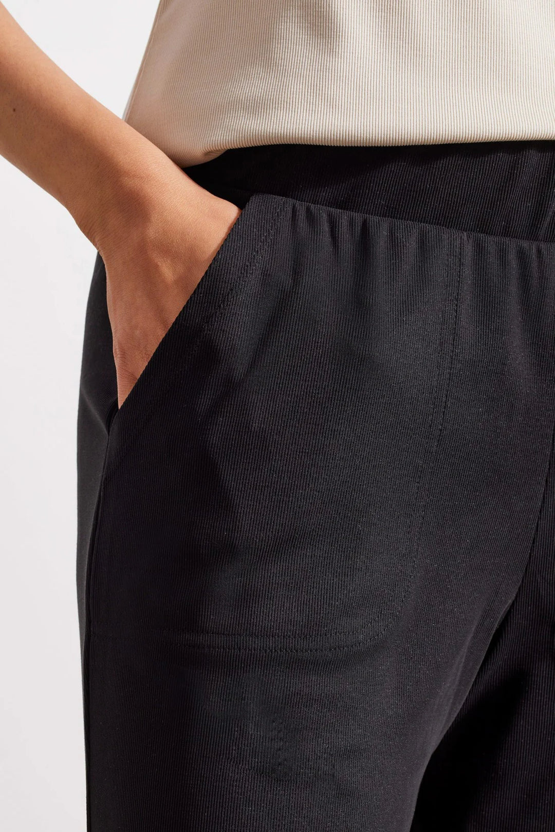 Tribal Pant - Pull-On Wide Leg Capri - Black – Cloth